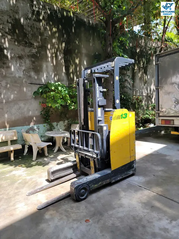 Xe nâng điện không tiến lùi được