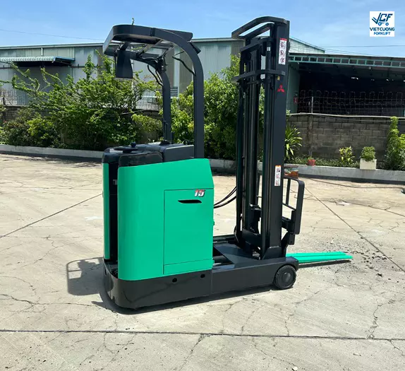 Xe nâng cũ tại HCM