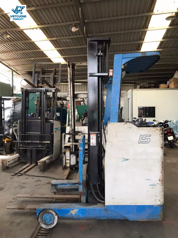 Xe nâng điện đứng lái 1.5 tấn