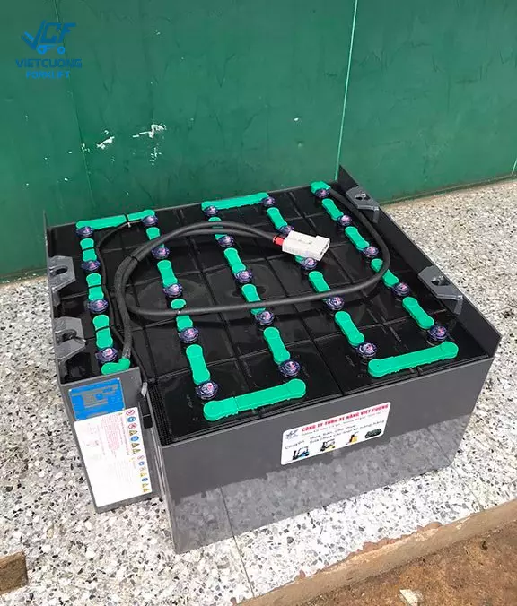 Ưu nhược điểm của bình điện xe nâng 2.5T Toyota, Komatsu, TCM 48V/565Ah hiệu Liftop