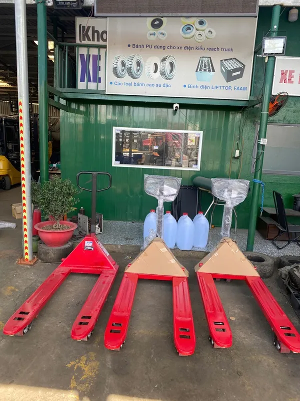 banh truoc xe nang tay gia re