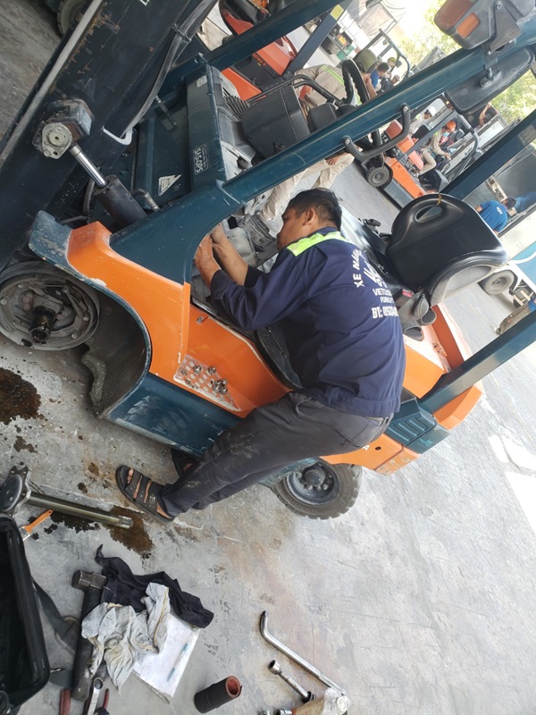 Dịch vụ sửa chữa xe nâng HCM tại Alo Xe Nâng chất lượng