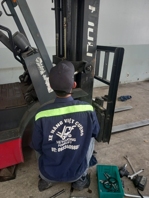 Các lỗi thường mắc phải của xe nâng điện