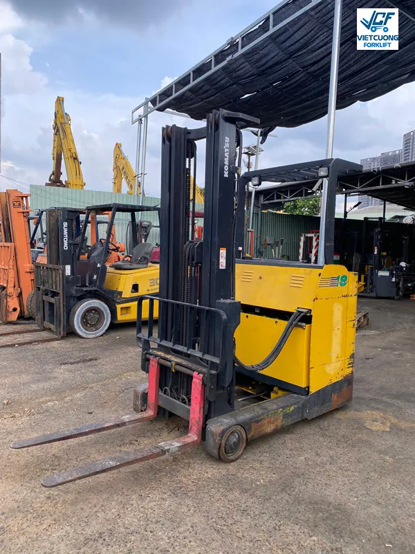 Xe nang dien Komatsu FB18RS-12 la gi