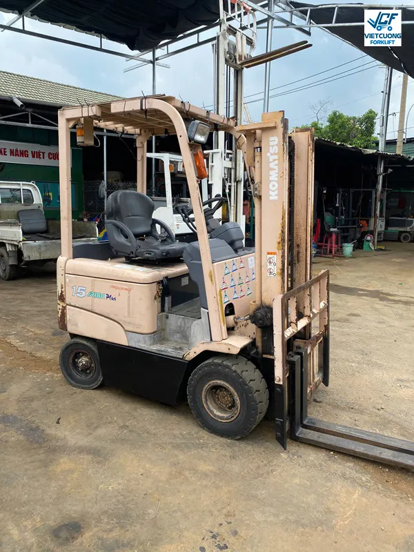 Dac diem noi bat cua xe nang Komatsu FB15EX-11