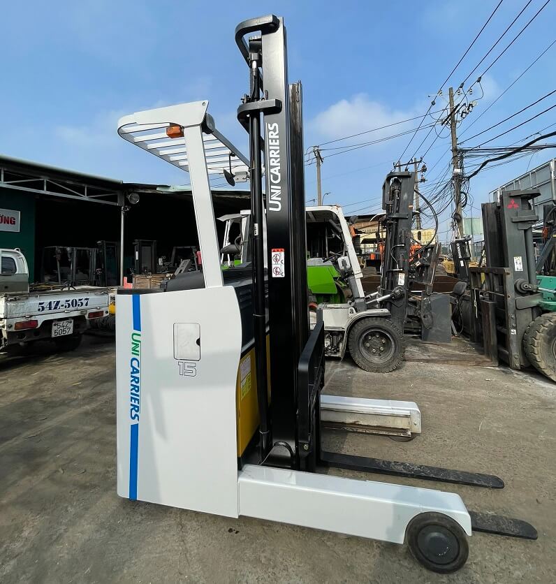 Quy trình lái xe nâng điện đứng lái