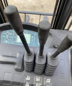 Giá xe nâng điện đứng lái nissan