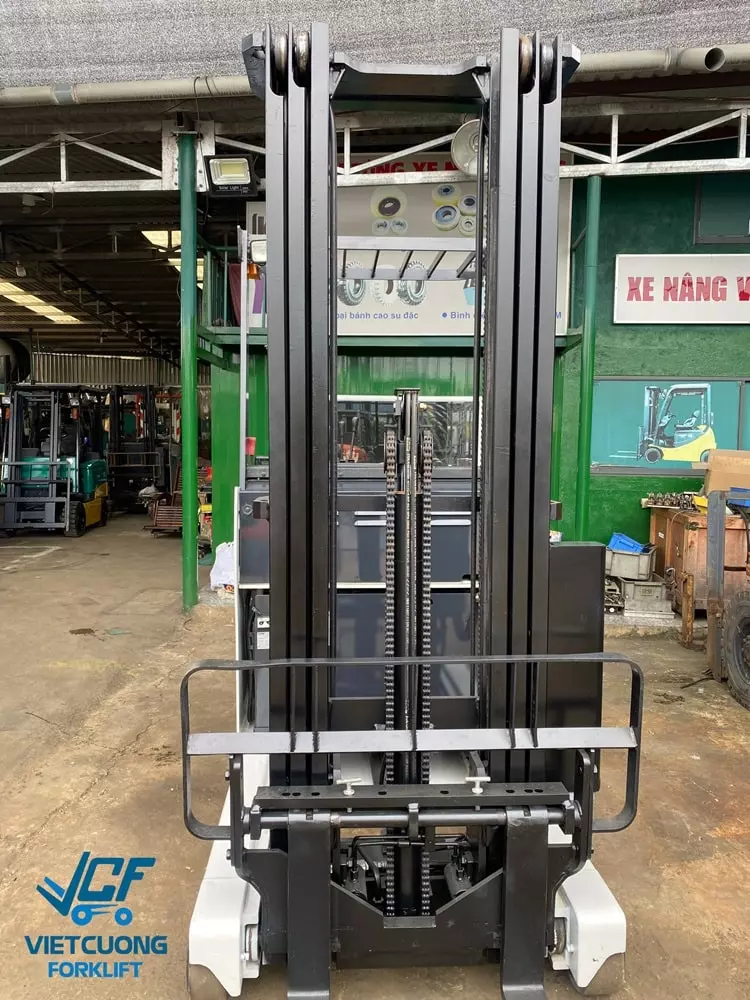 Xe nâng điện đứng lái 1.5 tấn