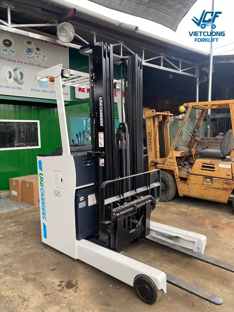 Xe nâng điện đứng lái 1.5 tấn tại Bình Dương