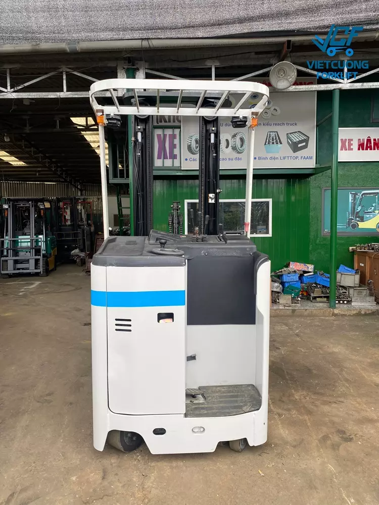 Xe nâng điện đứng lái 1.5 tấn tại Bình Dương