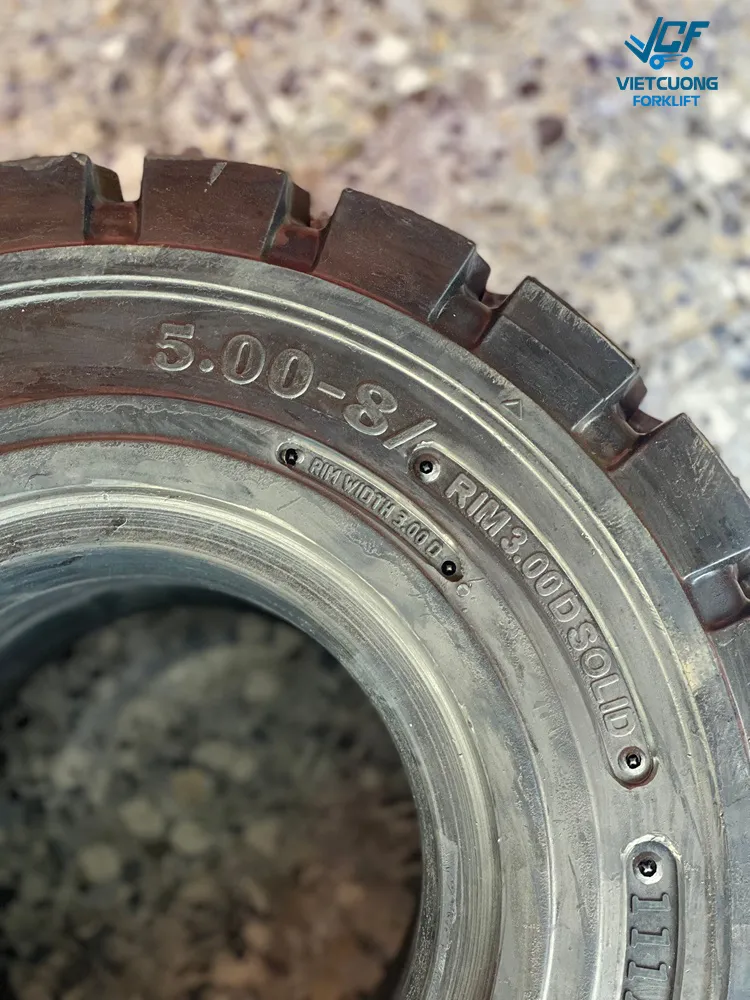 Vỏ đặc xe nâng Komachi