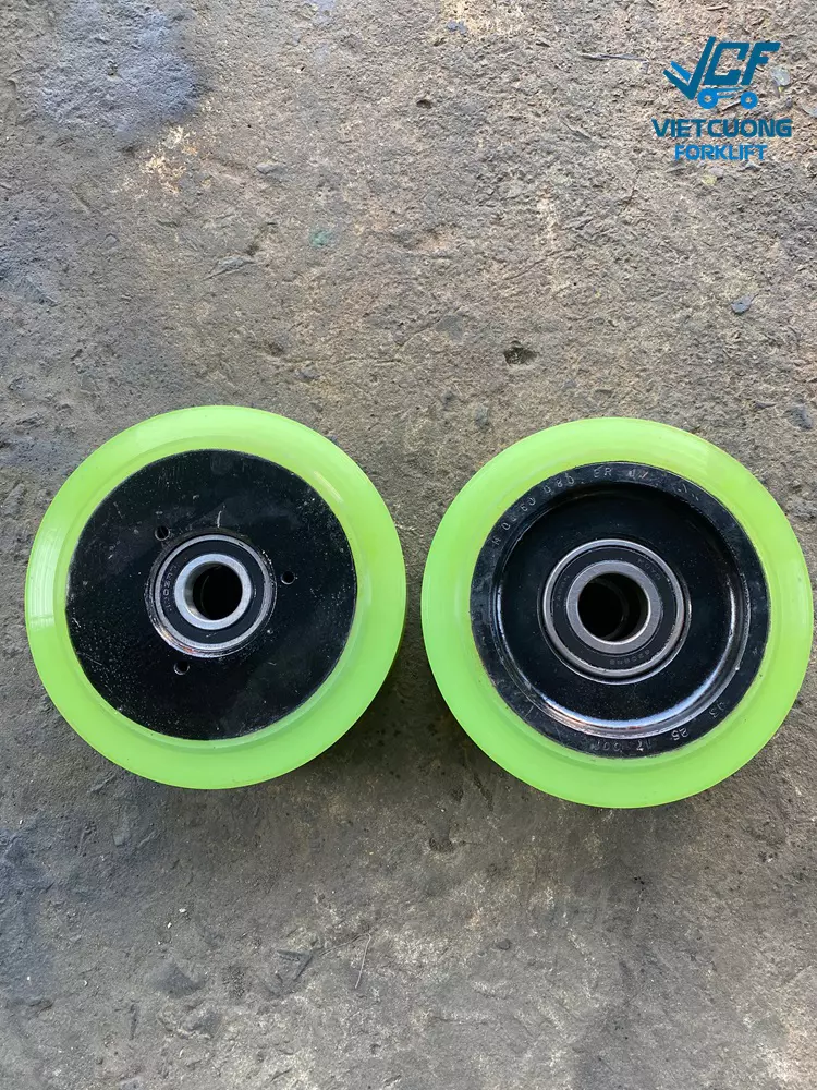 Bánh PU xe nâng điện