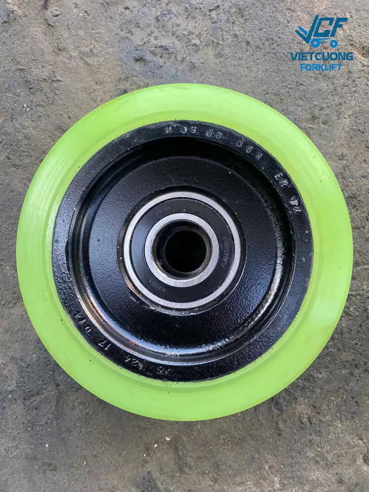 Bánh PU xe nâng điện