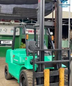 Xe nâng dầu 4 tấn