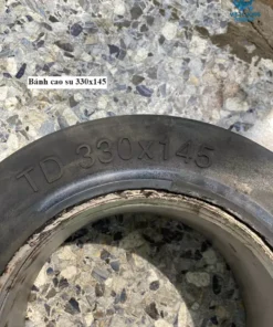 Bánh cao su xe nâng đứng lái Komatsu