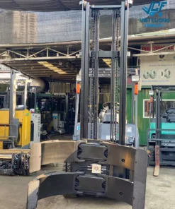 Xe nâng kẹp cuộn giấy 3 tấn TCM