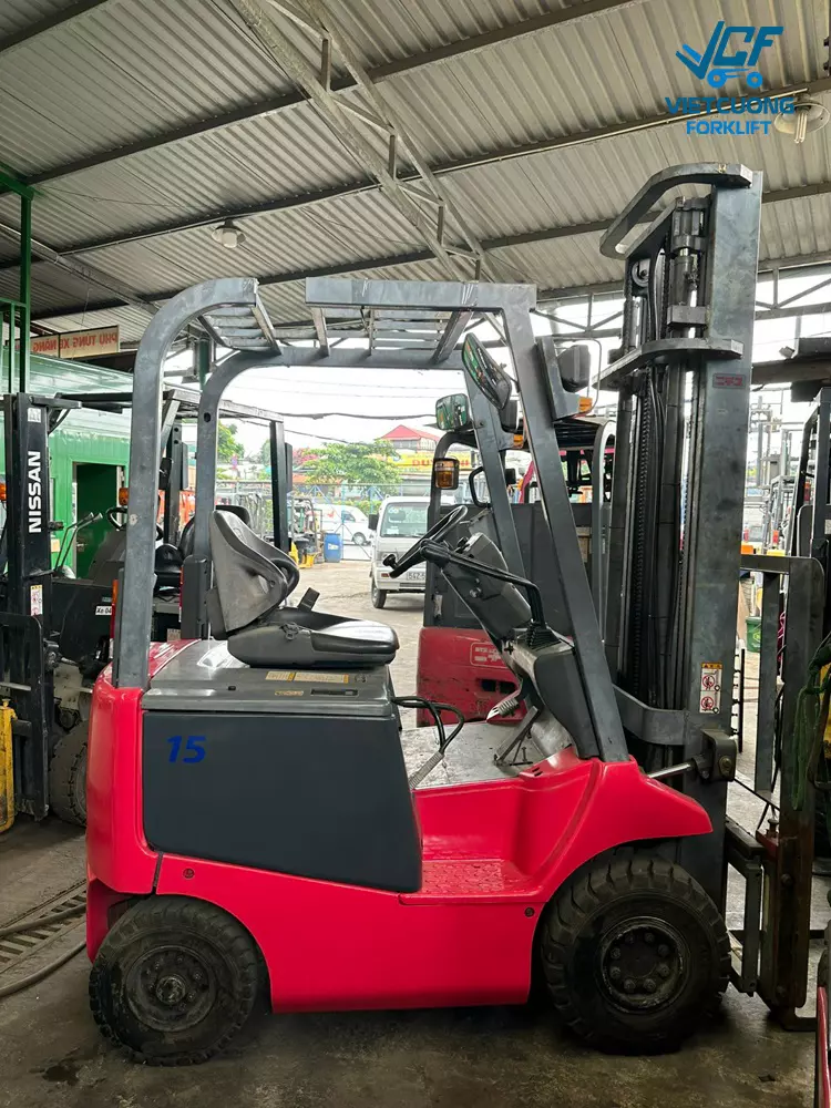 Xe nâng điện ngồi lái 1.5 tấn