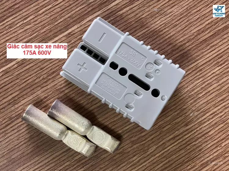 Giắc cắm sạc xe nâng 175A 600V