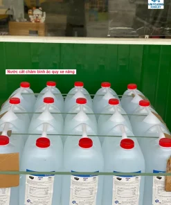 nuoc cat cham binh dien xe nang