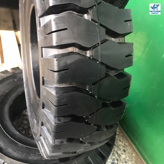 lop dac 700-12 dunlop gia re