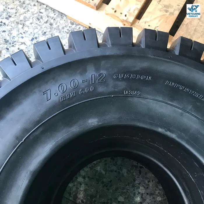 lop dac 700-12 dunlop gia re