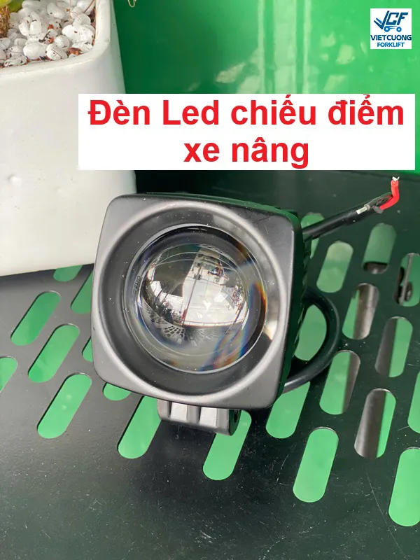 Den led chieu diem xe nang