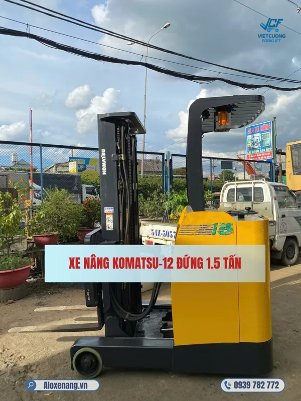 xe nang Komatsu dung 1.5 tan